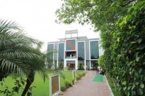 Hotel Shri Khedapati International